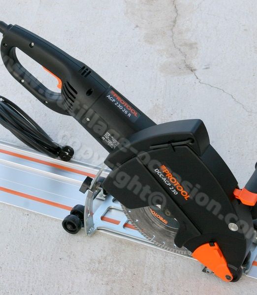 ( *VENDU* ) Tronçonneuse diamant PROTOOL DSC AGP 230