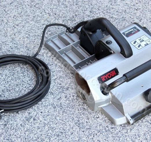 ( *VENDU* ) Rabot de charpente RYOBI L-1000TB