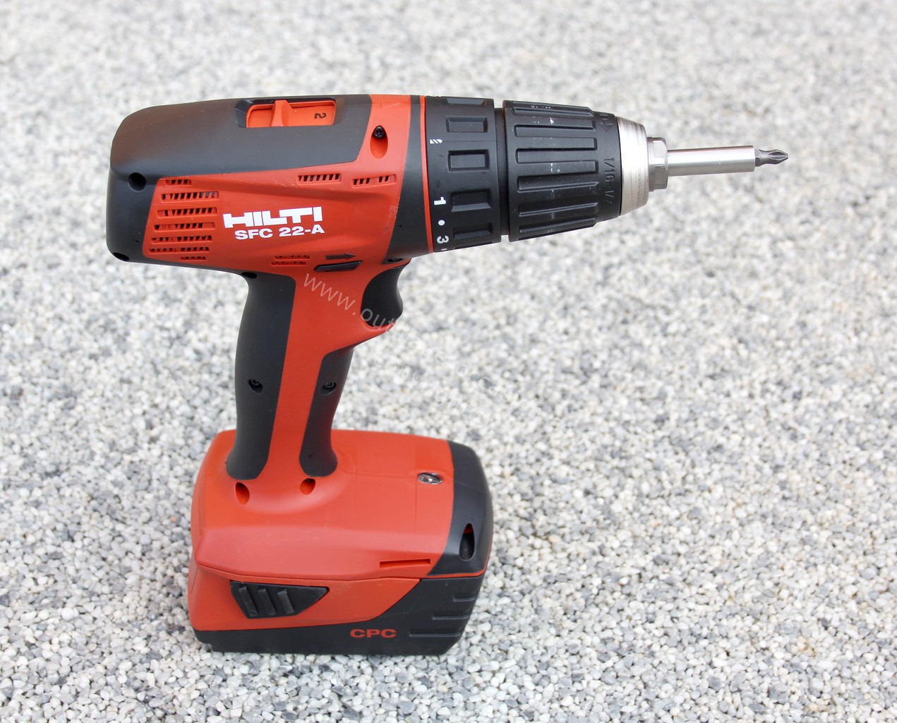 HILTI 22VOLT PERFORATEUR MEULEUSE VISSEUSE