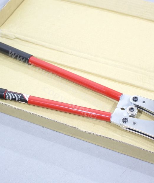 Pince à sertir les cosses et manchons BIZLINE 6-50mm2