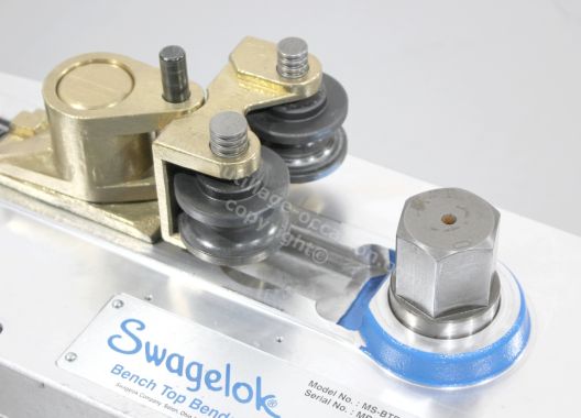 Cintreuse d&rsquo;établi SWAGELOK MS-BTB-M + accessoires + fournitures