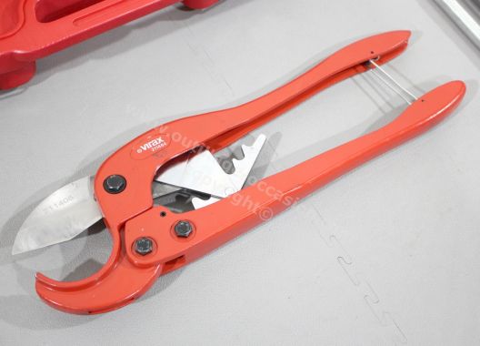 Sertisseuse VIRAX P30+ + 4 mâchoires TH + calibreurs + coupe tube diam.63 + ressorts