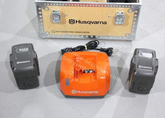 Découpeuse à batterie HUSQVARNA K540i + accessoires