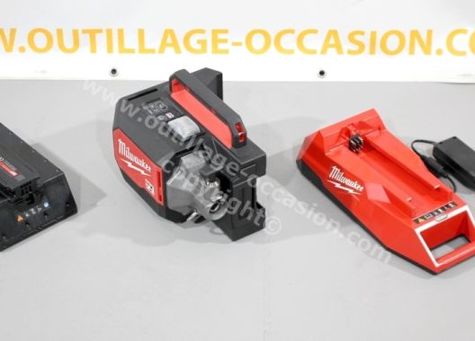 MILWAUKEE – Aiguille vibrante MXF Solo + batterie MX FUEL 6Ah MXF XC406 + chargeur MX FUEL MXF C