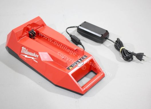 MILWAUKEE – Aiguille vibrante MXF Solo + batterie MX FUEL 6Ah MXF XC406 + chargeur MX FUEL MXF C