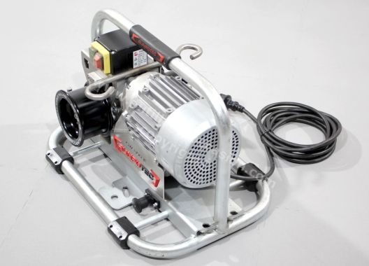 Treuil RUNPOTEC CW 800E avec chariot + groupe électrogène SDMO 4500 PERFORM