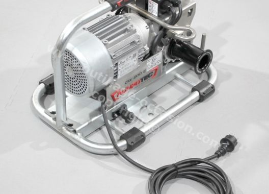 Treuil RUNPOTEC CW 800E avec chariot + groupe électrogène SDMO 4500 PERFORM