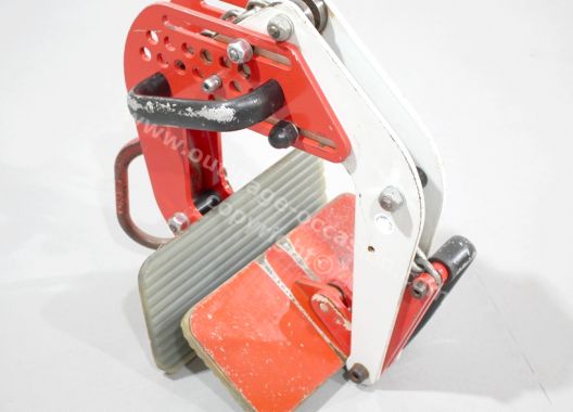 2 pinces de levage pour panneau de bardage / sandwich CARL STAHL 30-120mm
