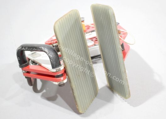 2 pinces de levage pour panneau de bardage / sandwich CARL STAHL 30-120mm